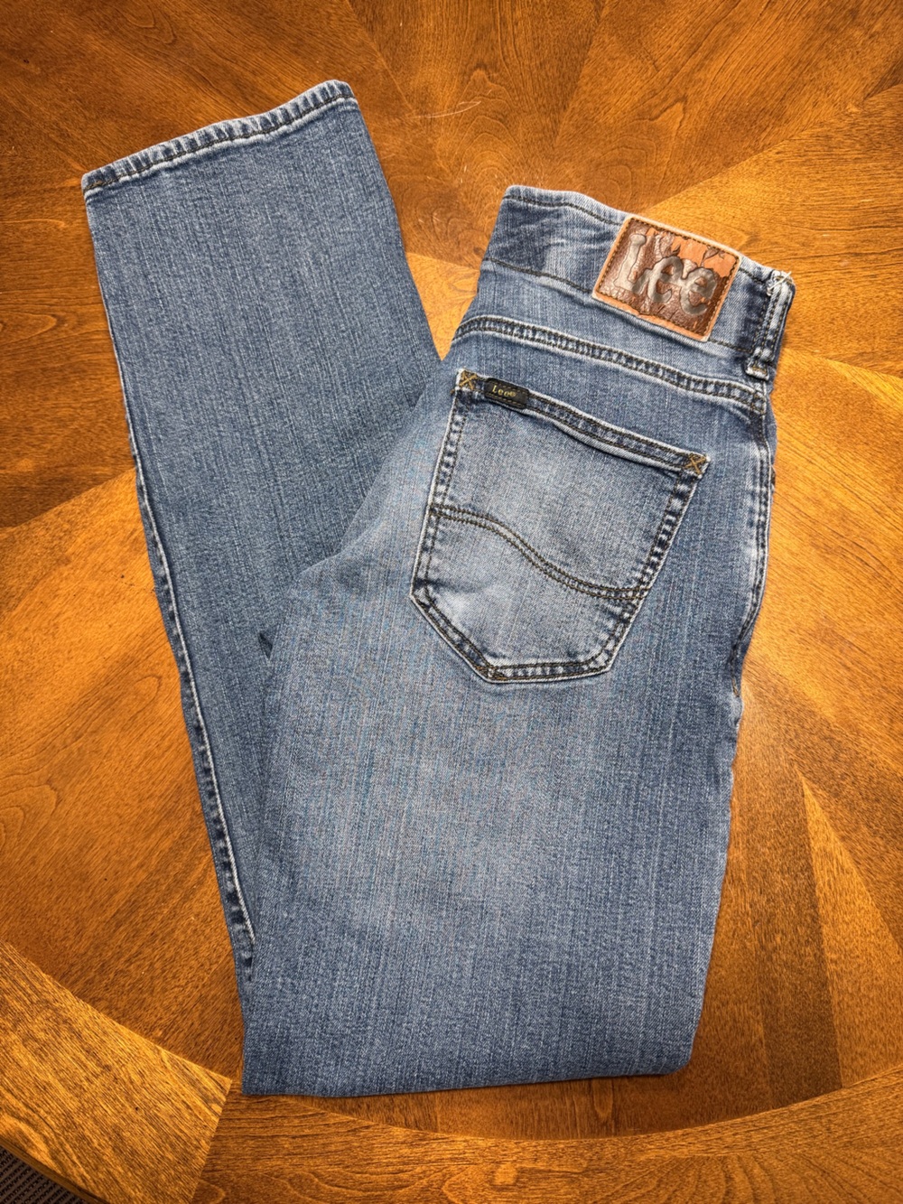 Lee Men’s Straight Jeans in Medium Blue